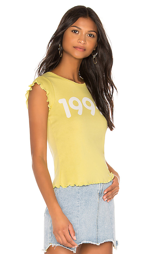 chaser 90s daisy baby rib tee – daisy & white | revolve