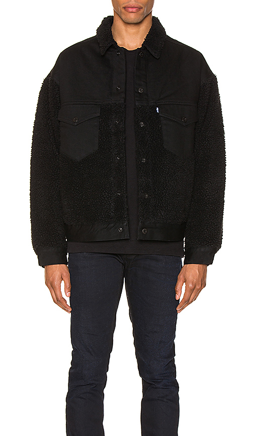 LEVI'S: Made & Crafted Oversized Sherpa Trucker Jacket in Ivan Black |  REVOLVE