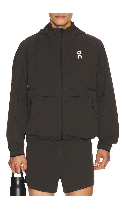 On PERFORMANCE VOLT 夹克 – 浓咖啡色. 尺码 M (also – XS, S, L, XL/1X, XXL/2X).
