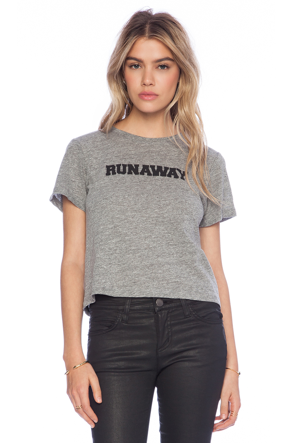 a fine line runaway t恤 – heather grey | revolve