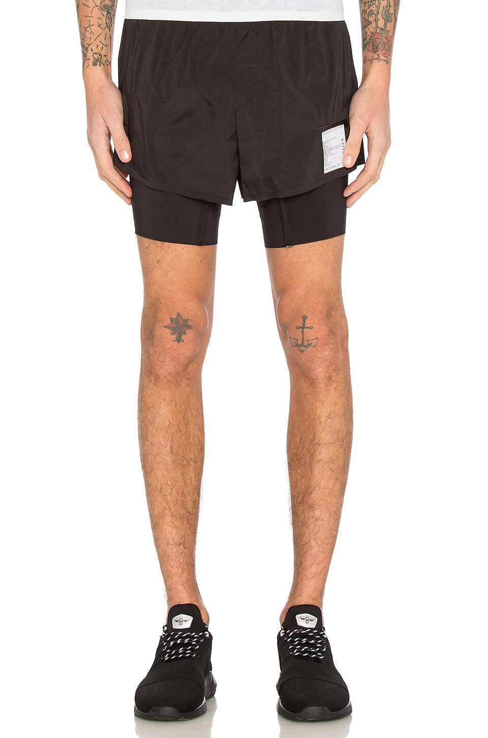 satisfy short distance 8" 短裤 – black silk | revolve