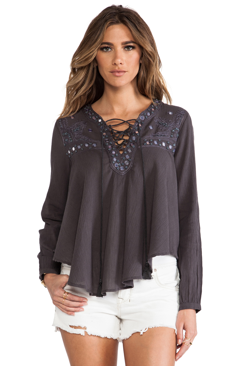 wildheart shanti 衬衫 – grey | revolve